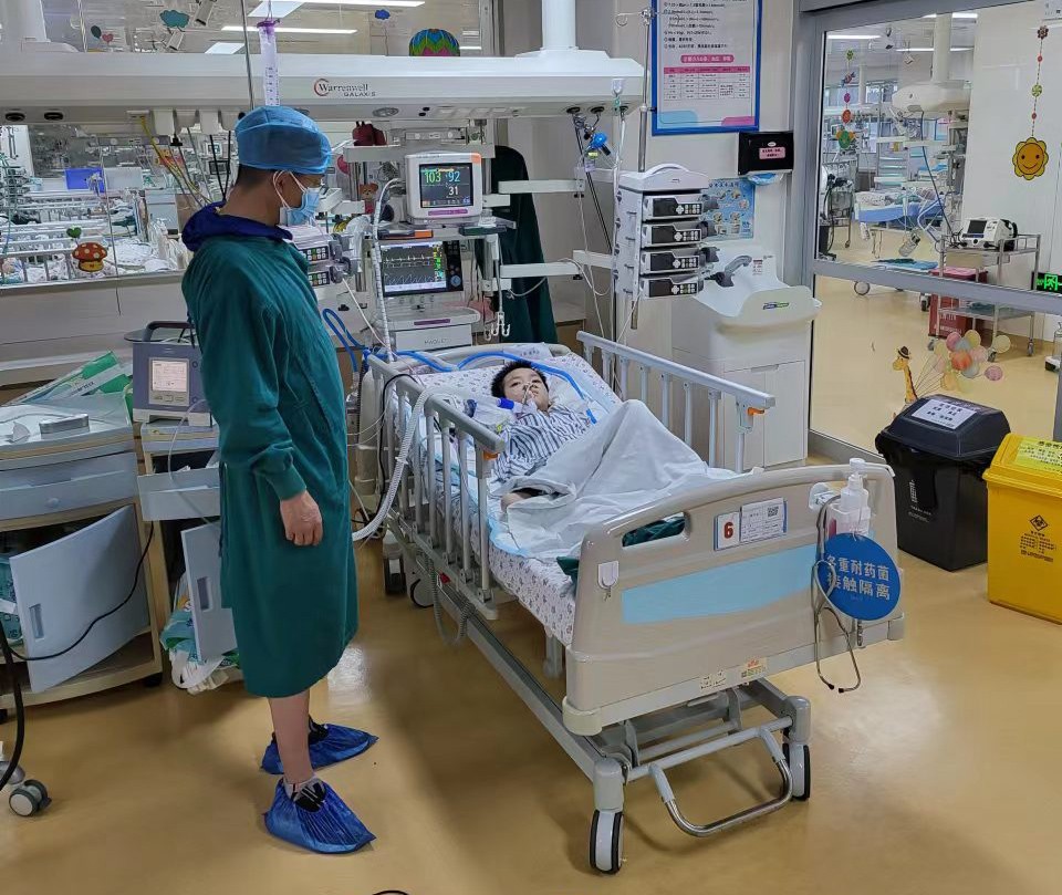 玛曲县跨省救护车出租公司